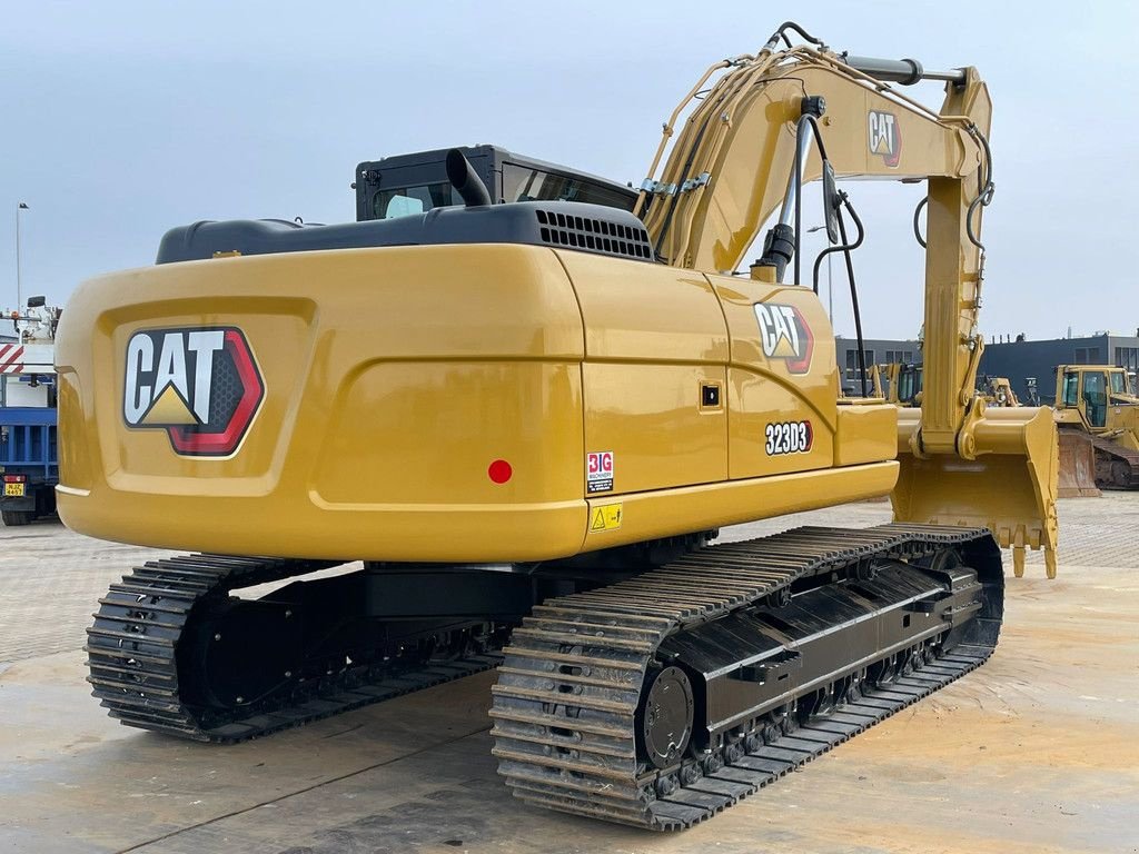 Kettenbagger van het type Caterpillar 323D3, Neumaschine in Velddriel (Foto 5)