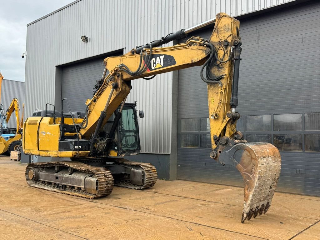 Kettenbagger типа Caterpillar 323E, Gebrauchtmaschine в Velddriel (Фотография 8)