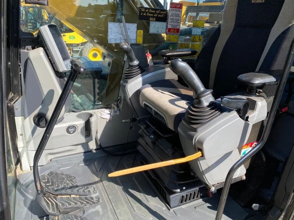 Kettenbagger vrste Caterpillar 324E, Gebrauchtmaschine v Doetinchem (Slika 8)