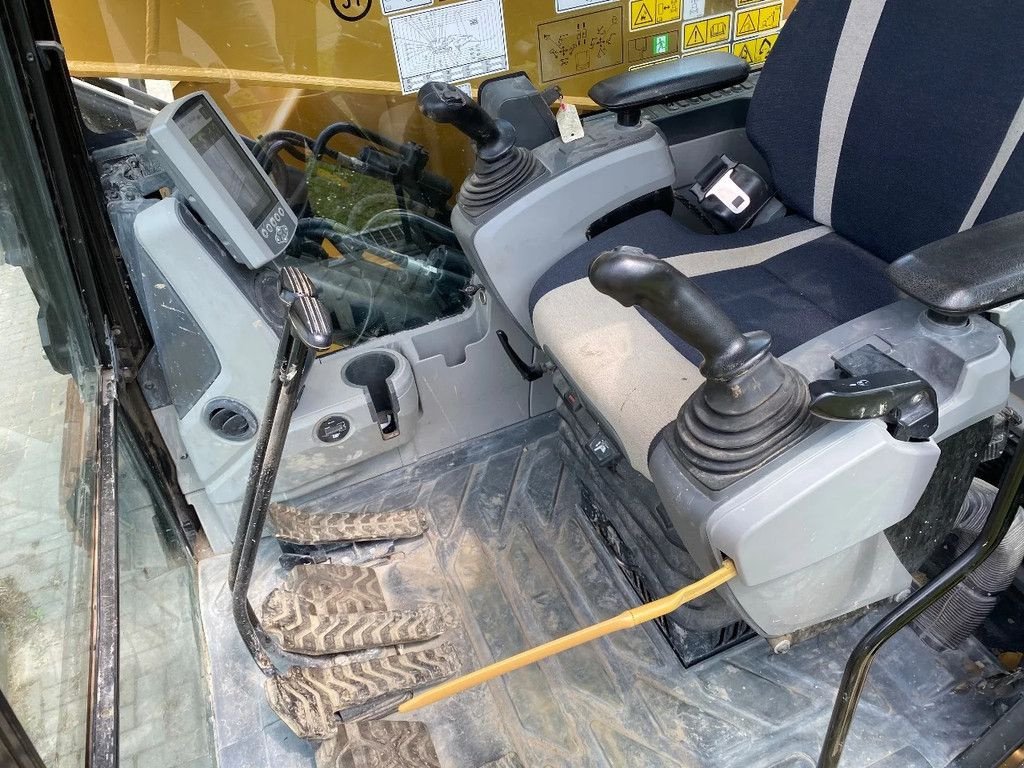 Kettenbagger des Typs Caterpillar 325F, Gebrauchtmaschine in Doetinchem (Bild 9)