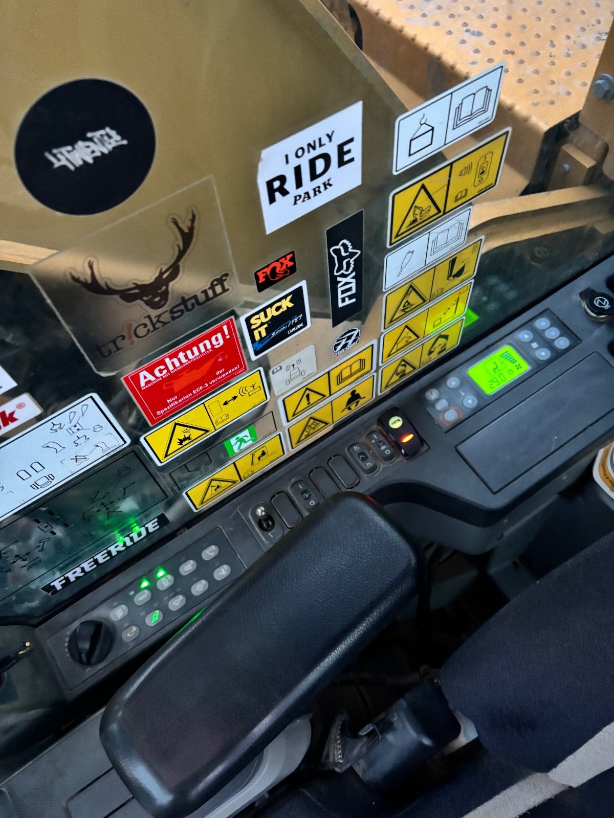 Kettenbagger des Typs Caterpillar 325FLCR, Gebrauchtmaschine in Dorsten (Bild 12)