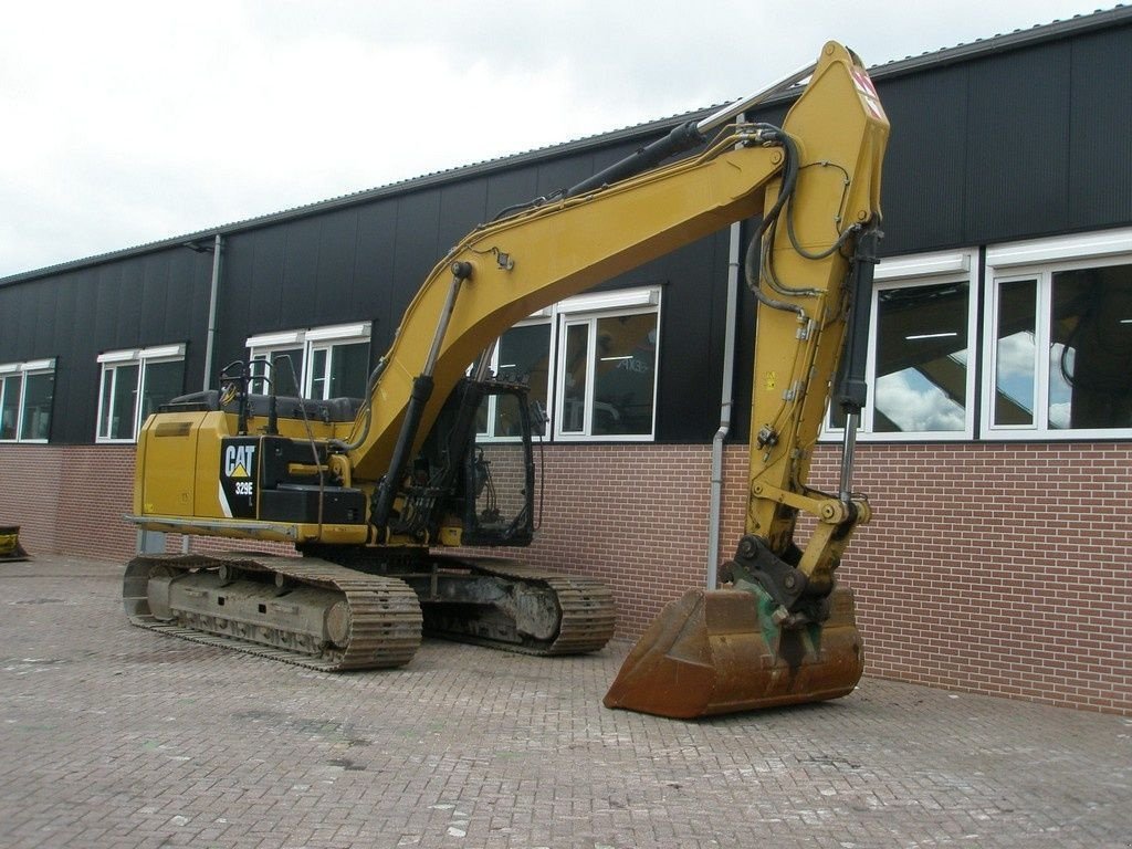 Kettenbagger des Typs Caterpillar 329E, Gebrauchtmaschine in Barneveld (Bild 3)