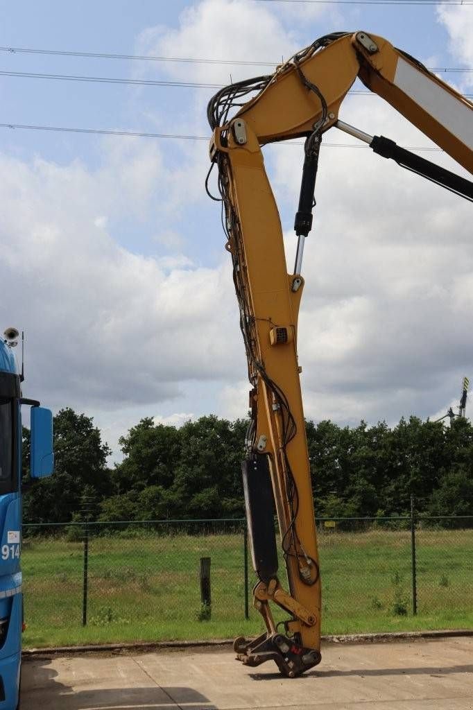 Kettenbagger типа Caterpillar 330DL UHD, Gebrauchtmaschine в Antwerpen (Фотография 11)