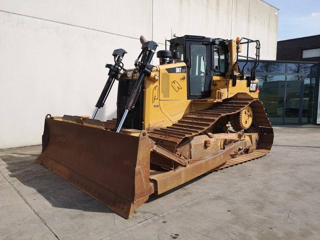 Kettenbagger za tip Caterpillar D6T LGP, Gebrauchtmaschine u Antwerpen (Slika 2)