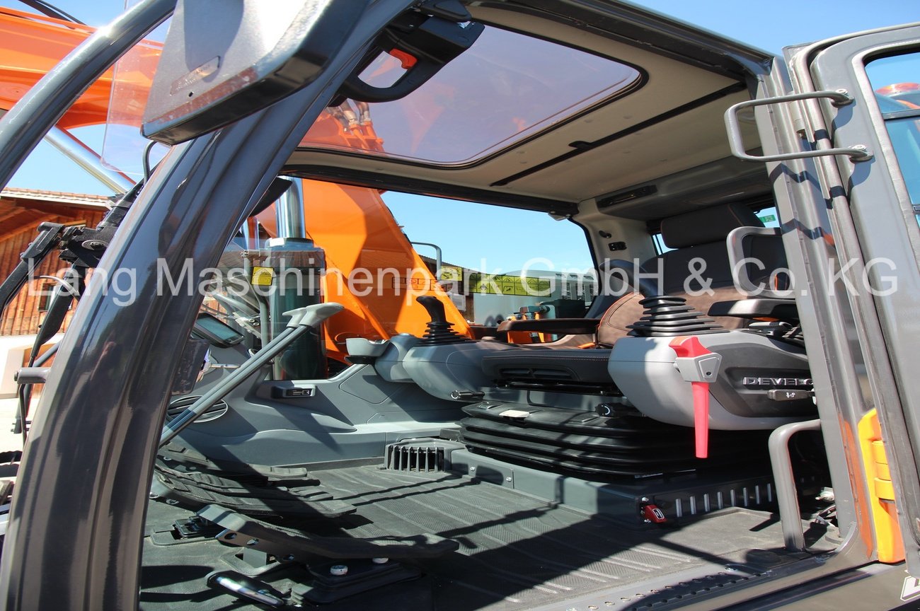 Kettenbagger от тип Develon DX 140 LCR-7, Neumaschine в Petting (Снимка 13)