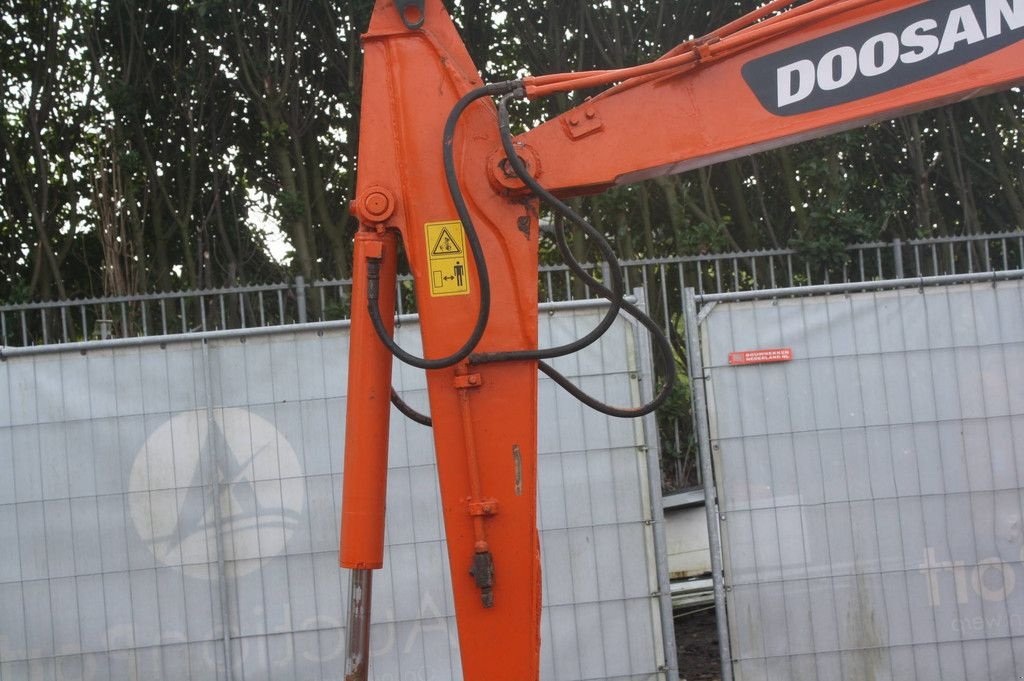 Kettenbagger of the type Doosan DH55-V, Gebrauchtmaschine in Antwerpen (Picture 3)