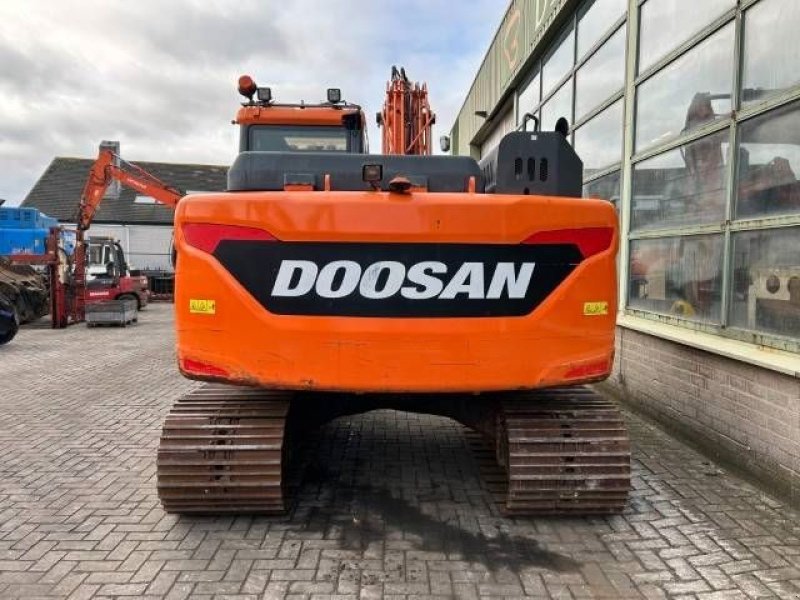 Kettenbagger des Typs Doosan DX 140 LC-5, Gebrauchtmaschine in Roosendaal (Bild 8)