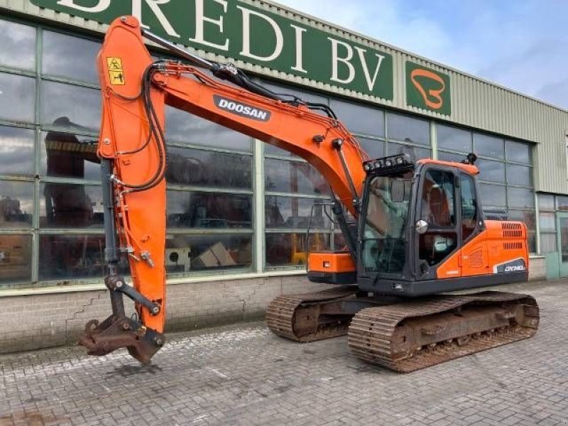 Kettenbagger des Typs Doosan DX 140 LC-5, Gebrauchtmaschine in Roosendaal (Bild 3)