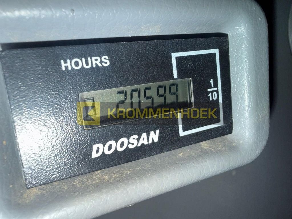 Kettenbagger typu Doosan DX 140 LCR-5 Oilquick, Gebrauchtmaschine v Apeldoorn (Obrázek 8)