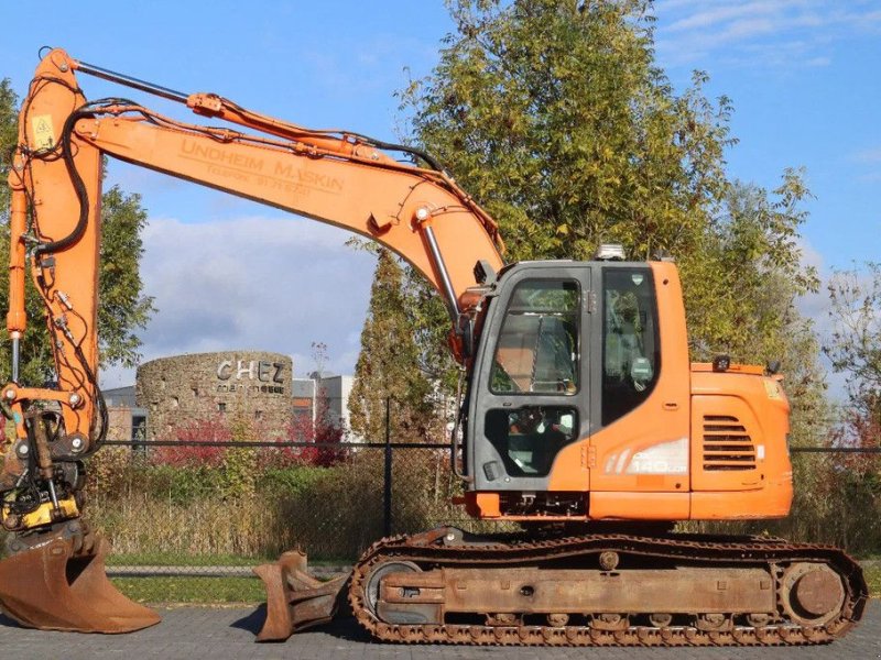 Kettenbagger of the type Doosan DX140LCR-3 DX 140 LCR-3 TILT ROTATOR BUCKET DOZERBLADE, Gebrauchtmaschine in Marknesse (Picture 1)