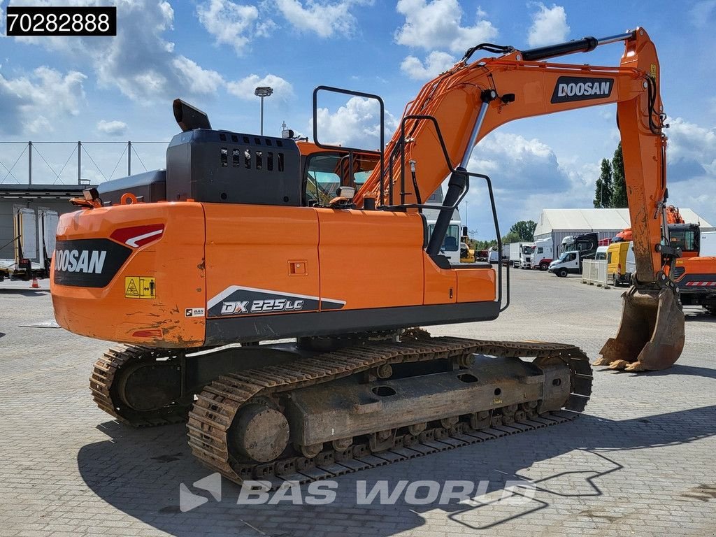 Kettenbagger типа Doosan DX225 LC-7 4 BUCKETS, Gebrauchtmaschine в Veghel (Фотография 7)