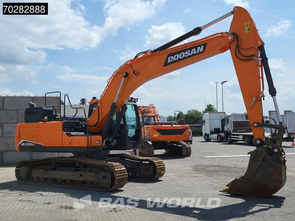 Kettenbagger типа Doosan DX225 LC-7 4 BUCKETS, Gebrauchtmaschine в Veghel (Фотография 8)