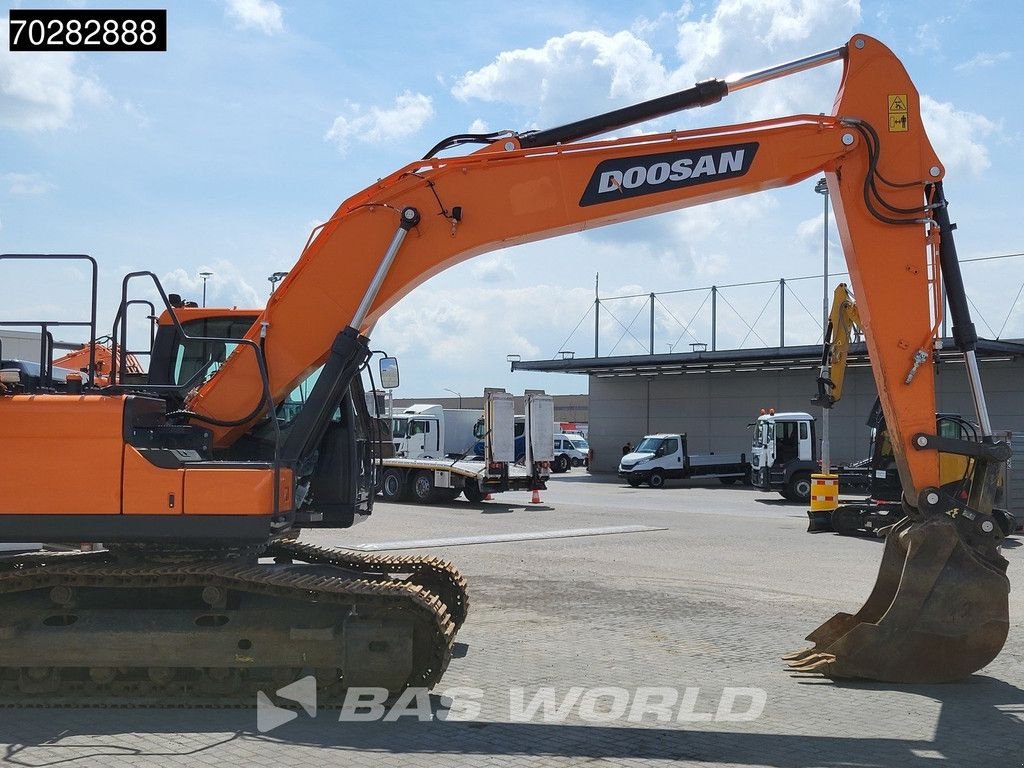 Kettenbagger του τύπου Doosan DX225 LC-7 4 BUCKETS, Gebrauchtmaschine σε Veghel (Φωτογραφία 9)