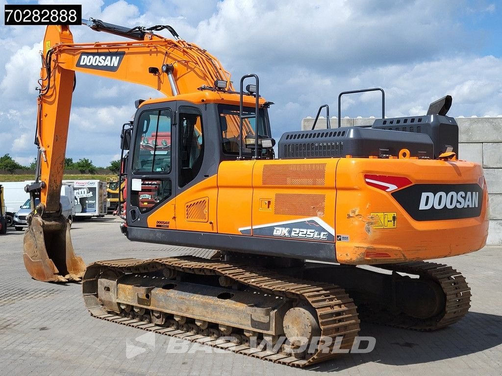 Kettenbagger του τύπου Doosan DX225 LC-7 4 BUCKETS, Gebrauchtmaschine σε Veghel (Φωτογραφία 3)