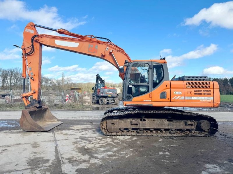 Kettenbagger of the type Doosan DX225LC-3 Excellent Working Condition / CE, Gebrauchtmaschine in Veldhoven (Picture 1)