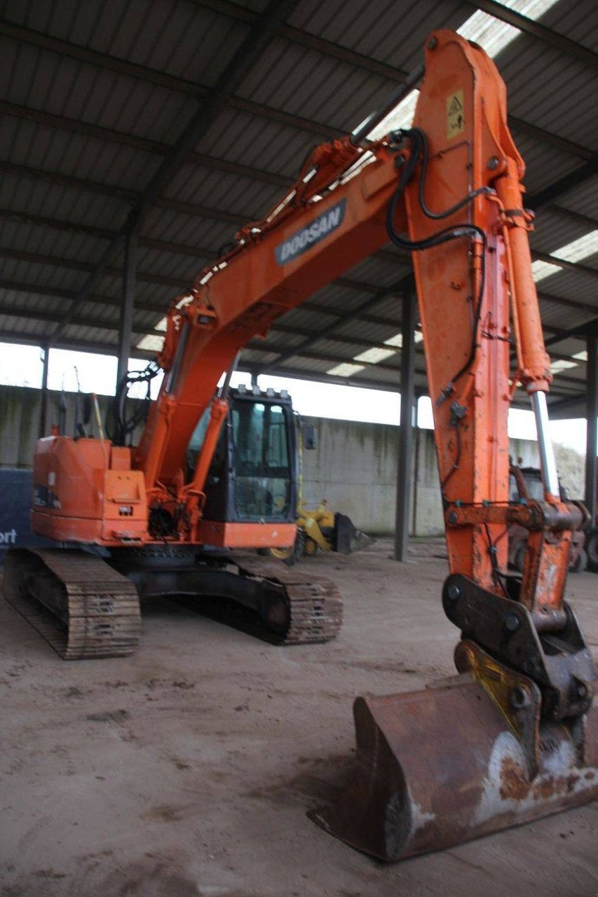 Kettenbagger del tipo Doosan DX235LCR, Gebrauchtmaschine en Antwerpen (Imagen 7)