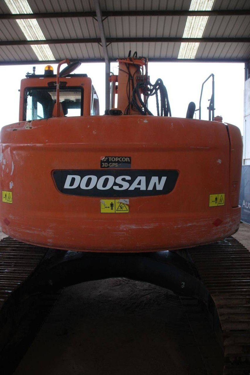 Kettenbagger del tipo Doosan DX235LCR, Gebrauchtmaschine en Antwerpen (Imagen 4)