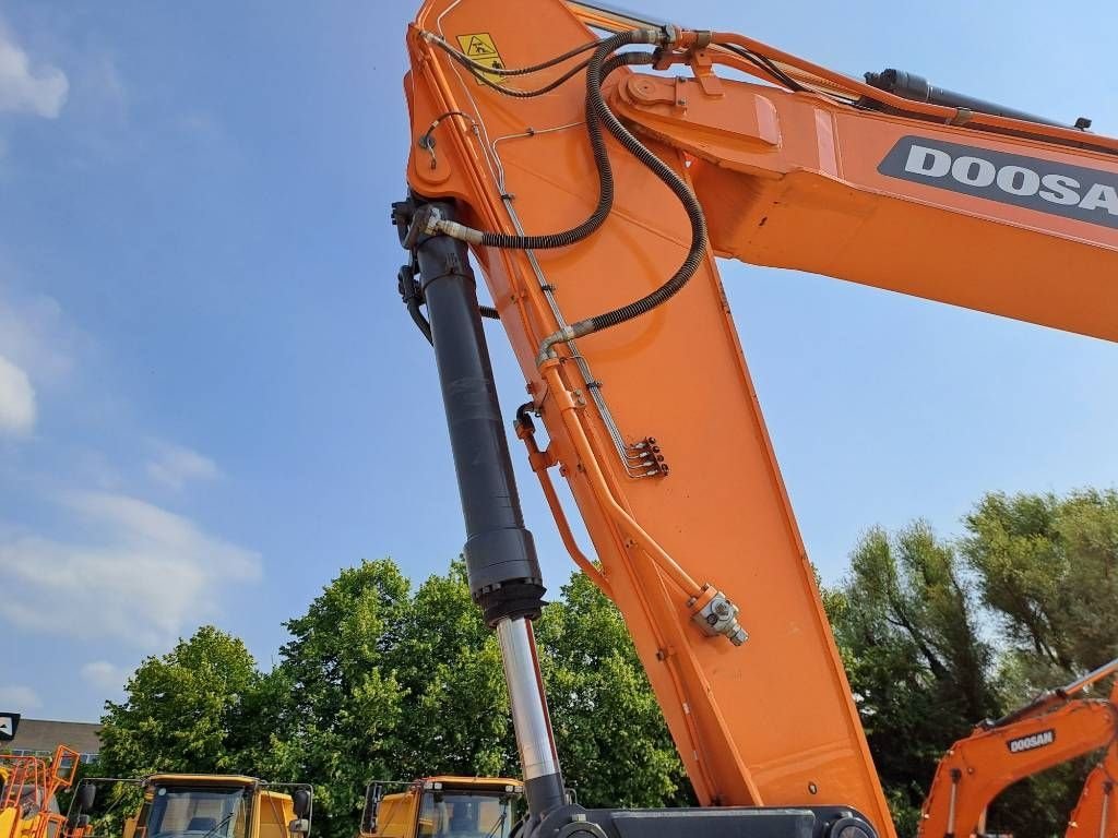 Kettenbagger des Typs Doosan DX530LC-7M, Neumaschine in Stabroek (Bild 9)