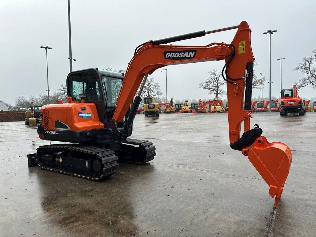 Kettenbagger des Typs Doosan DX55-9C, Gebrauchtmaschine in Antwerpen (Bild 3)
