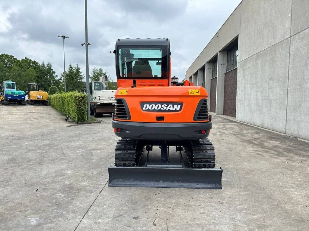 Kettenbagger типа Doosan DX55-9C, Gebrauchtmaschine в Antwerpen (Фотография 5)