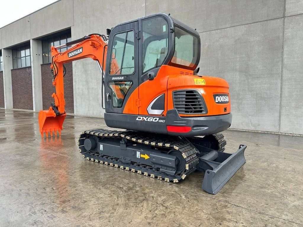 Kettenbagger от тип Doosan DX60-9C, Gebrauchtmaschine в Antwerpen (Снимка 7)