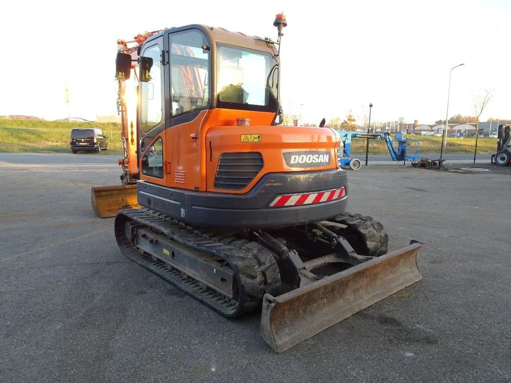 Kettenbagger типа Doosan DX85R-3, Gebrauchtmaschine в Zutphen (Фотография 3)