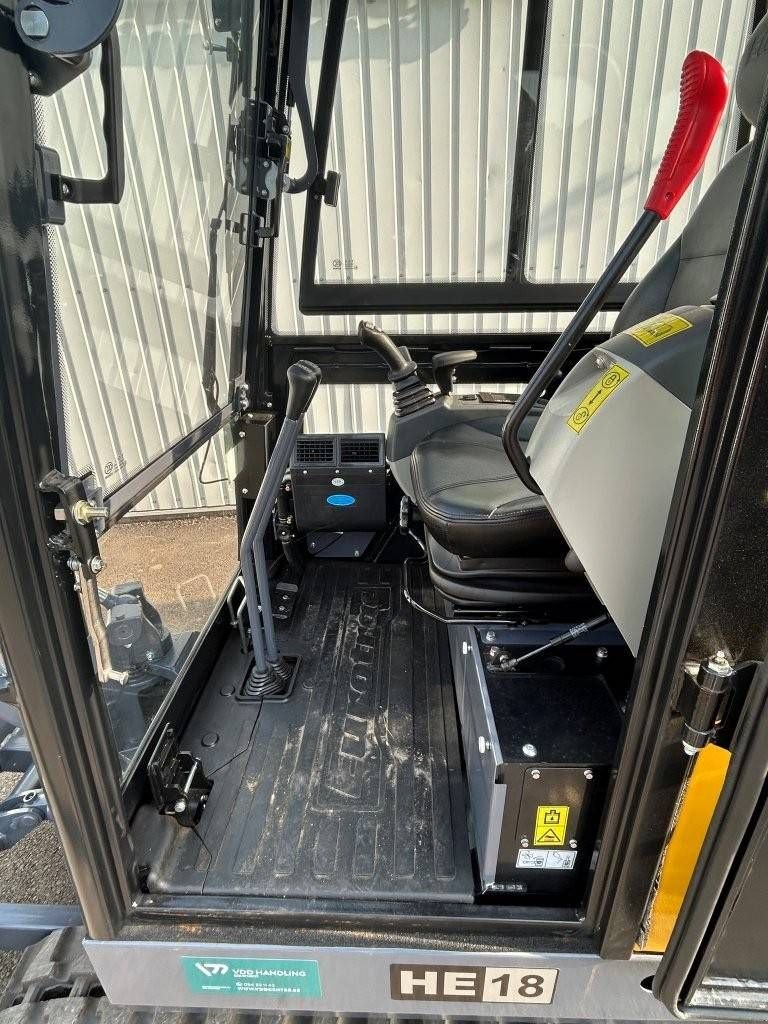 Kettenbagger des Typs Eurotrac HE18 C, Neumaschine in Antwerpen (Bild 7)