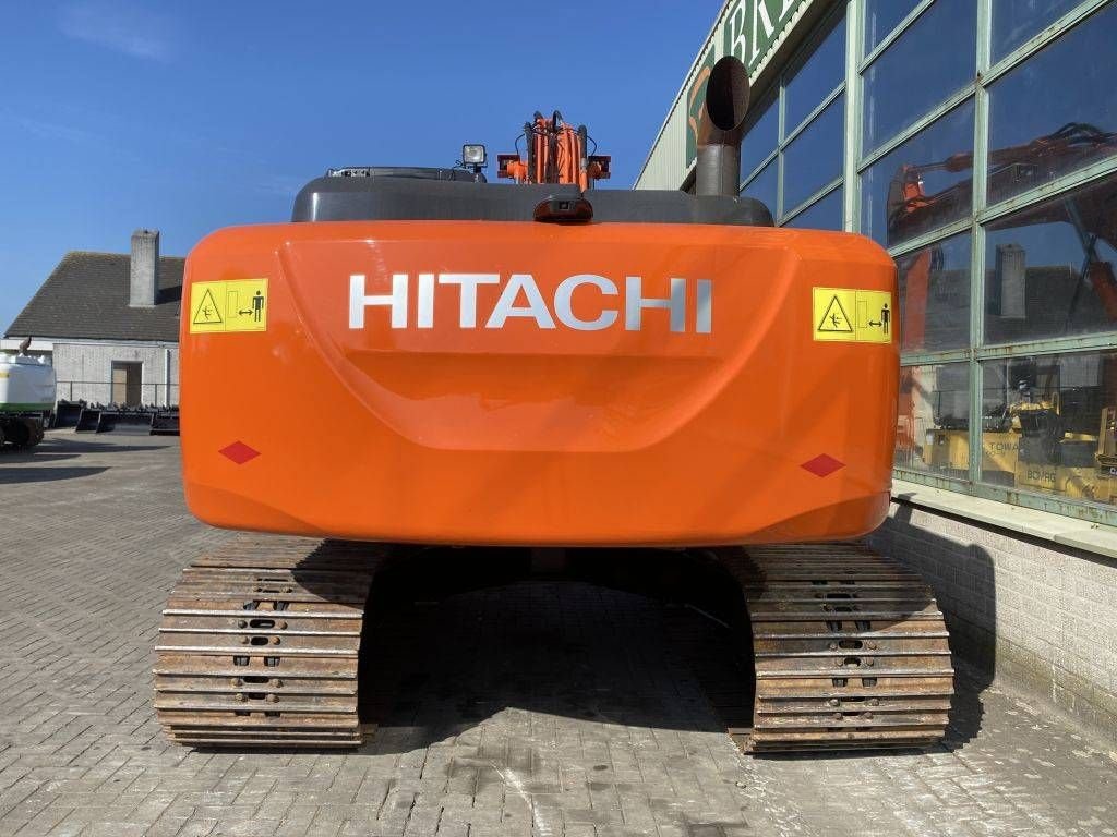 Kettenbagger от тип Hitachi 210LC-5B, Gebrauchtmaschine в Roosendaal (Снимка 9)