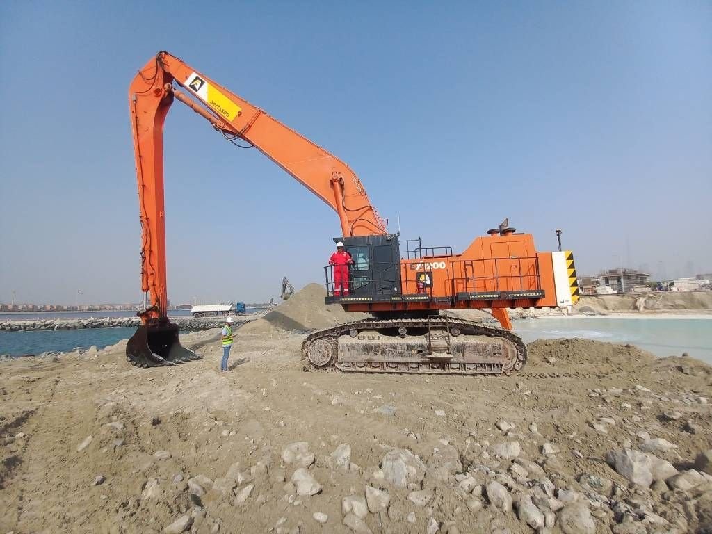 Kettenbagger typu Hitachi EX 1200-6 Longreach 28m (Abu Dhabi), Gebrauchtmaschine v Stabroek (Obrázek 2)