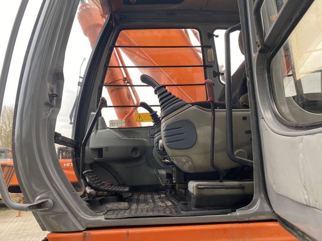 Kettenbagger typu Hitachi EX 355, Gebrauchtmaschine w Roosendaal (Zdjęcie 8)