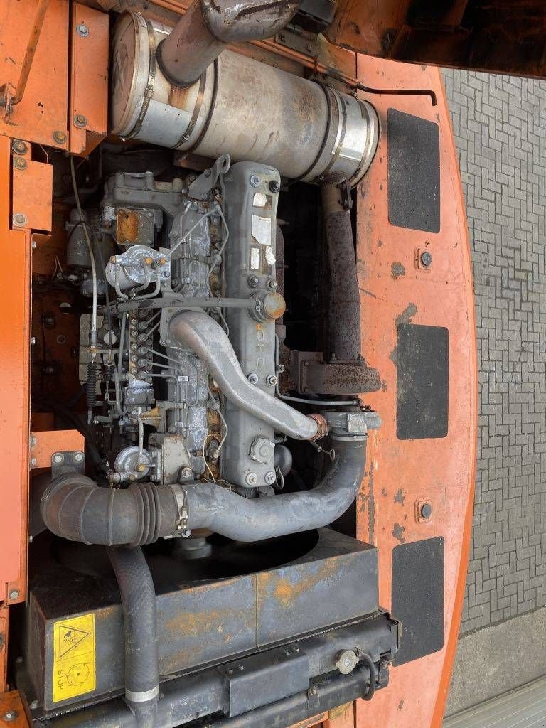 Kettenbagger des Typs Hitachi EX 355, Gebrauchtmaschine in Roosendaal (Bild 11)