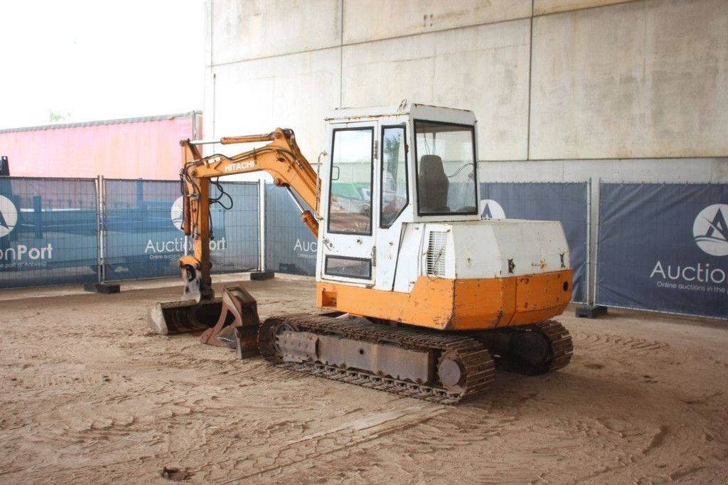 Kettenbagger typu Hitachi HM 45SA-2, Gebrauchtmaschine w Antwerpen (Zdjęcie 3)