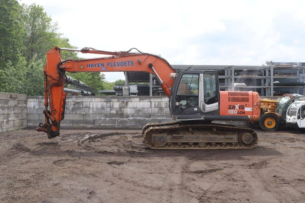 Kettenbagger του τύπου Hitachi ZAXIS 180LCN, Gebrauchtmaschine σε Antwerpen (Φωτογραφία 2)