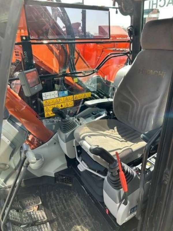 Kettenbagger typu Hitachi Zaxis 225 US LC-6, Gebrauchtmaschine v Roosendaal (Obrázek 11)