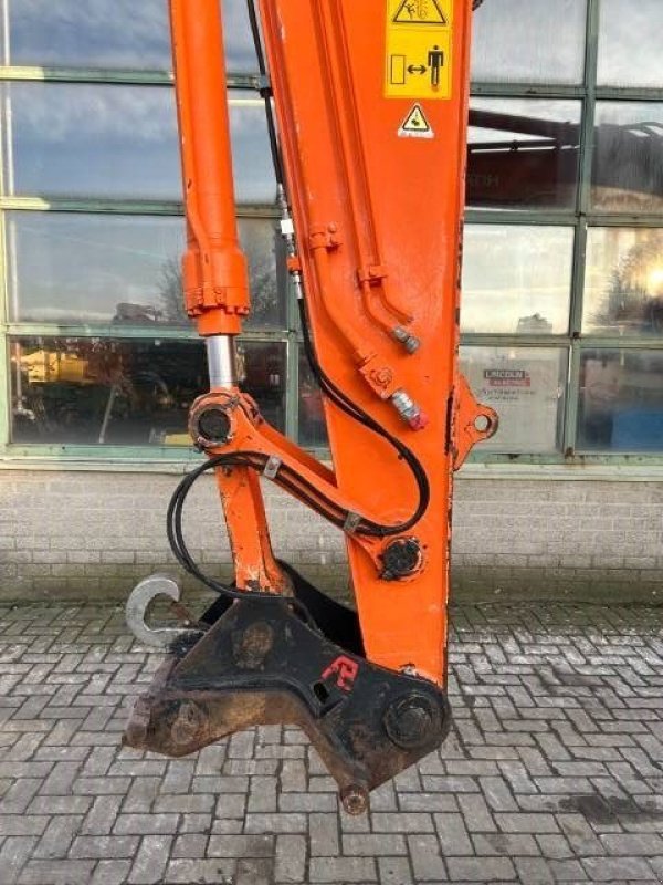 Kettenbagger del tipo Hitachi Zaxis 225USLC-5B, Gebrauchtmaschine In Roosendaal (Immagine 11)