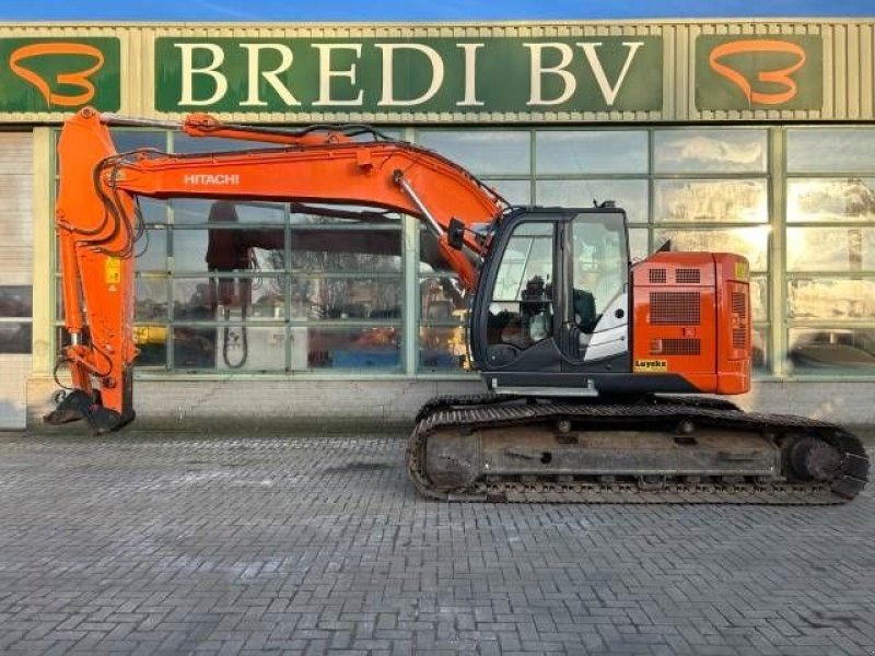 Kettenbagger van het type Hitachi Zaxis 225USLC-5B, Gebrauchtmaschine in Roosendaal (Foto 1)