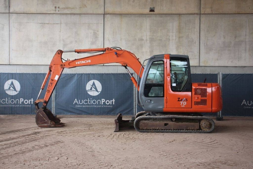 Kettenbagger typu Hitachi Zaxis 70LC, Gebrauchtmaschine v Antwerpen (Obrázek 2)