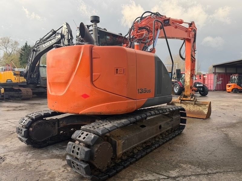 Kettenbagger типа Hitachi ZX 135 US 5-B, Gebrauchtmaschine в Beveren-Waas Melsele (Фотография 4)