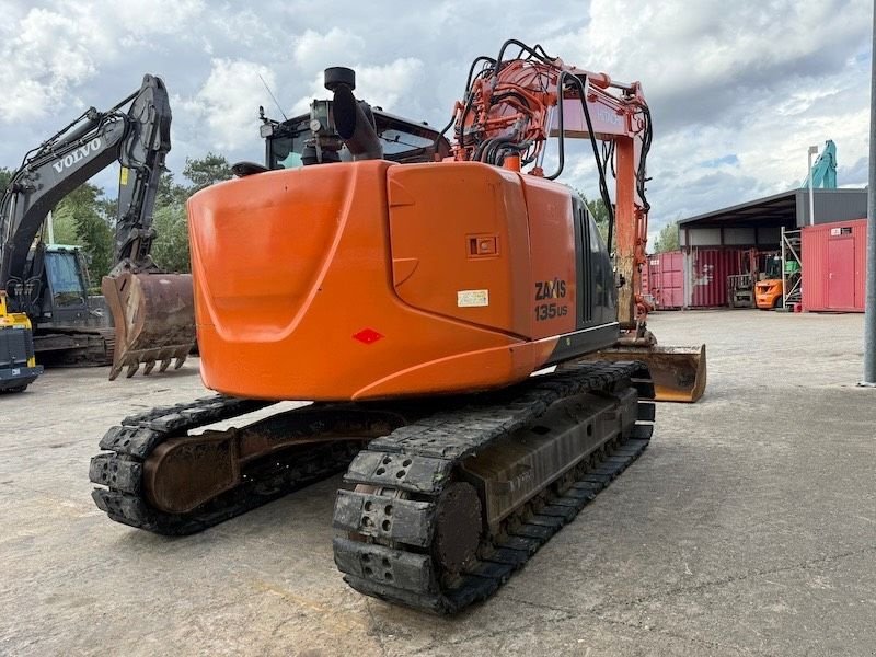 Kettenbagger des Typs Hitachi ZX 135 US-5B, Gebrauchtmaschine in Beveren-Waas Melsele (Bild 3)
