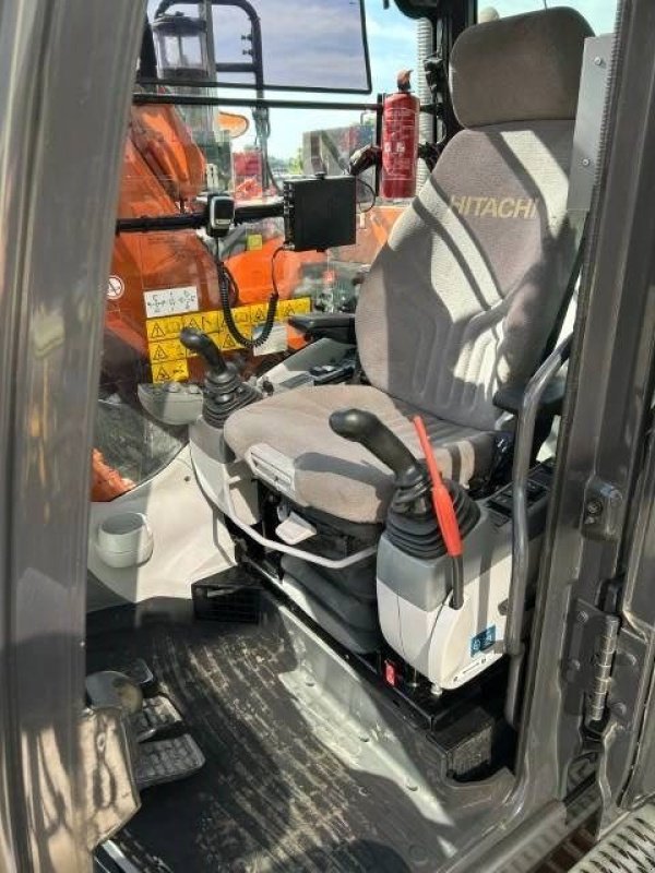 Kettenbagger typu Hitachi ZX 135 US-6, Gebrauchtmaschine v Roosendaal (Obrázek 8)