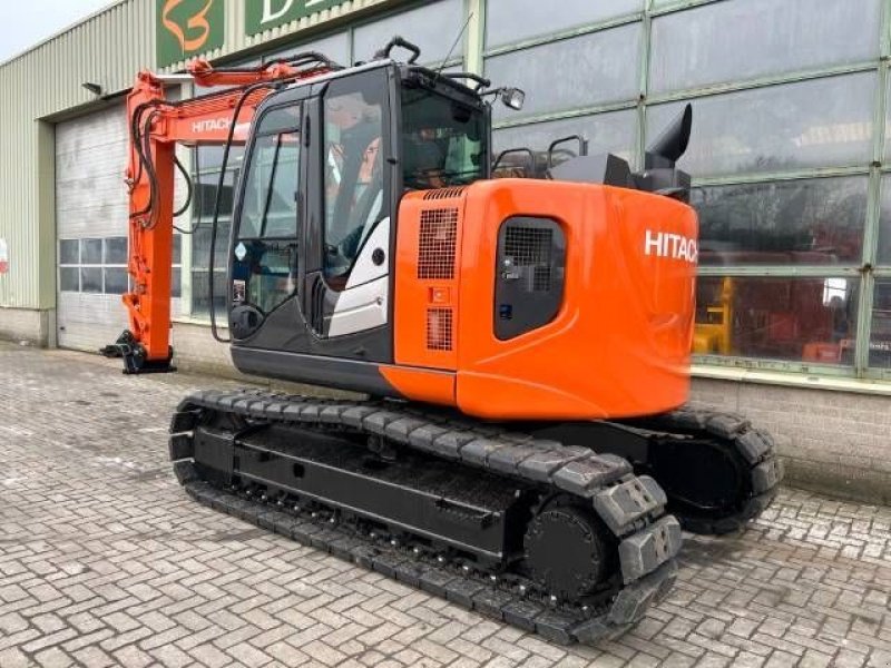Kettenbagger van het type Hitachi ZX 135 US-6, Gebrauchtmaschine in Roosendaal (Foto 4)