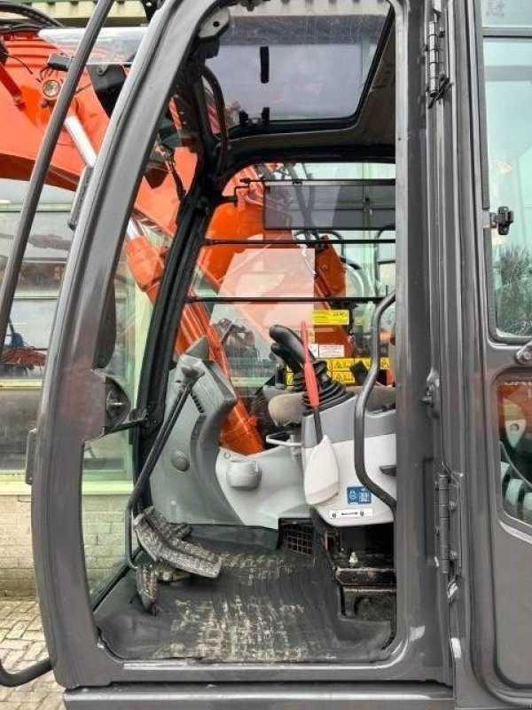 Kettenbagger van het type Hitachi ZX 135 US-6, Gebrauchtmaschine in Roosendaal (Foto 10)