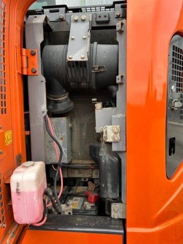 Kettenbagger van het type Hitachi ZX 135 US-6, Gebrauchtmaschine in Roosendaal (Foto 11)