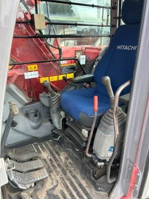 Kettenbagger des Typs Hitachi ZX 135 US, Gebrauchtmaschine in Roosendaal (Bild 9)