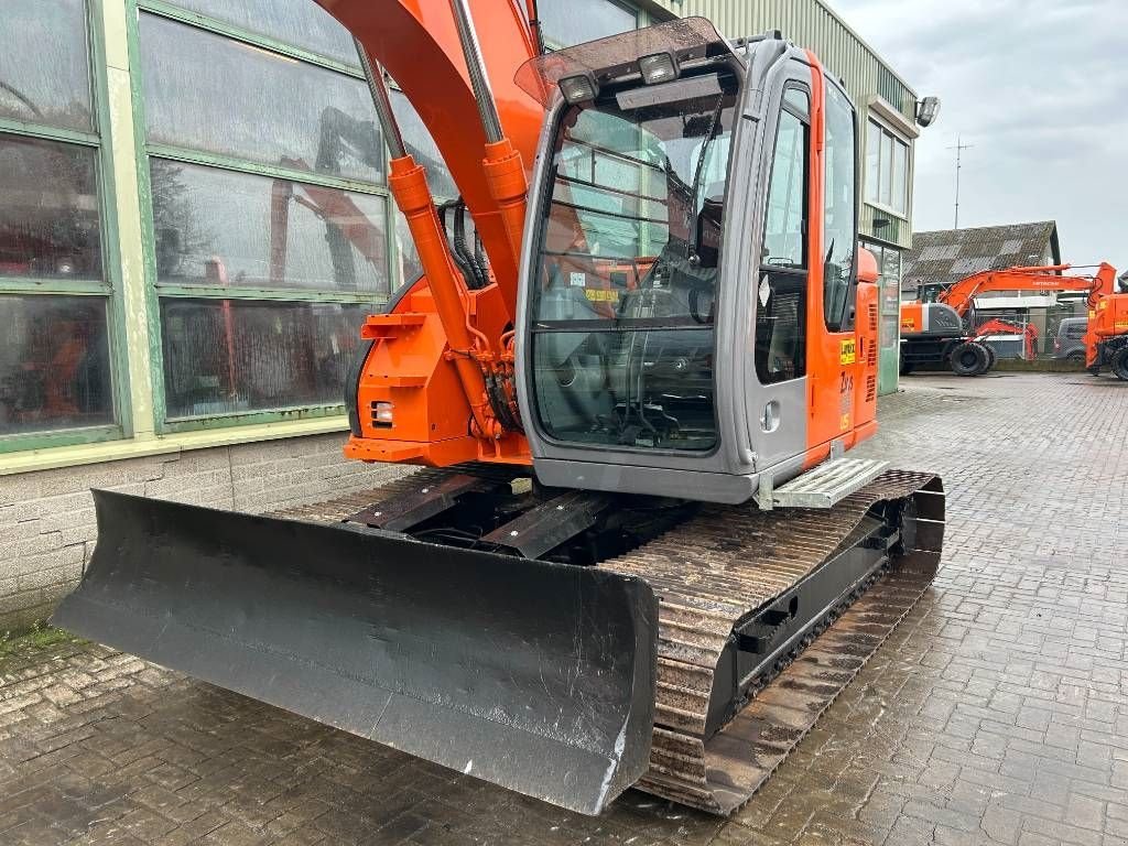 Kettenbagger типа Hitachi ZX 135 US, Gebrauchtmaschine в Roosendaal (Фотография 4)