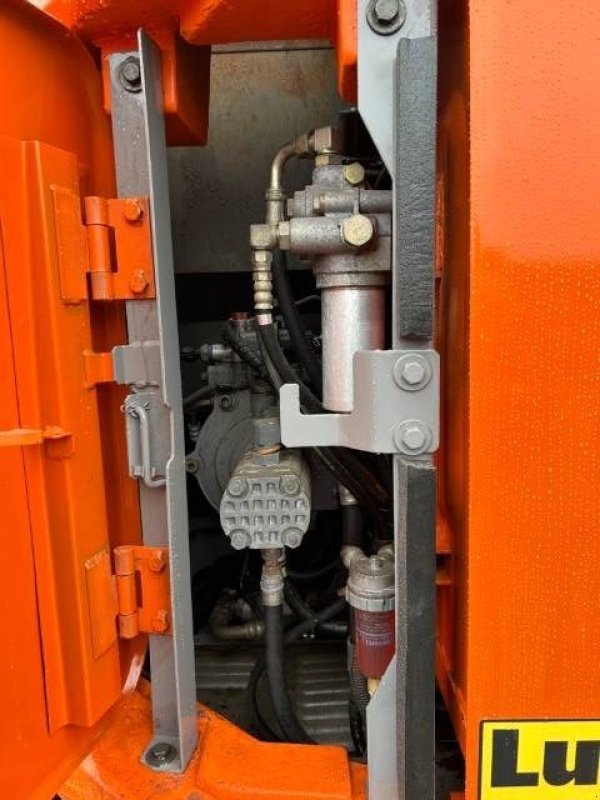 Kettenbagger des Typs Hitachi ZX 135 US, Gebrauchtmaschine in Roosendaal (Bild 9)
