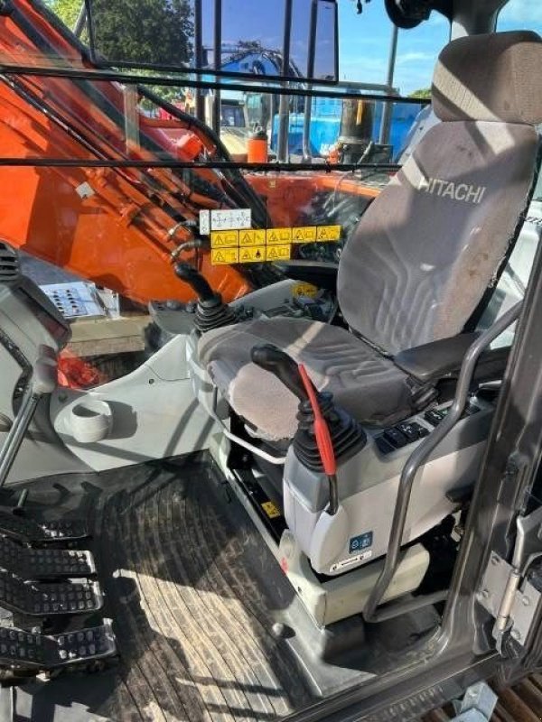 Kettenbagger des Typs Hitachi ZX 160 LC-6, Gebrauchtmaschine in Roosendaal (Bild 9)