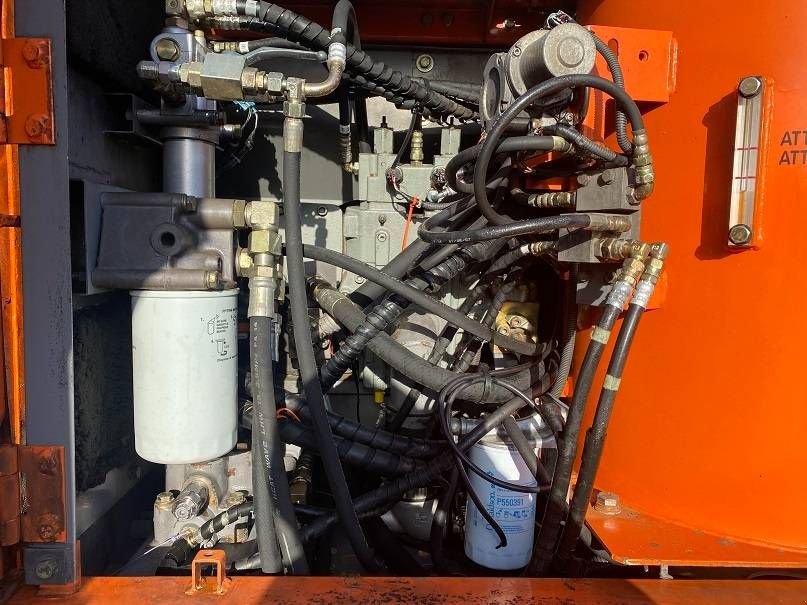 Kettenbagger des Typs Hitachi ZX 160 LC, Gebrauchtmaschine in Roosendaal (Bild 9)
