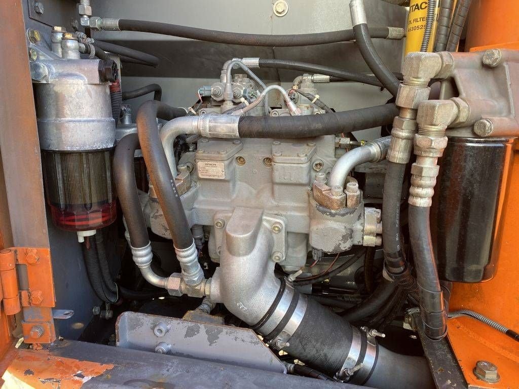 Kettenbagger typu Hitachi ZX 180 LC-3, Gebrauchtmaschine v Roosendaal (Obrázek 10)