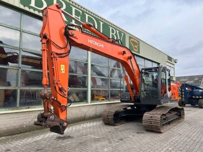 Kettenbagger des Typs Hitachi ZX 180 LC-3, Gebrauchtmaschine in Roosendaal (Bild 3)